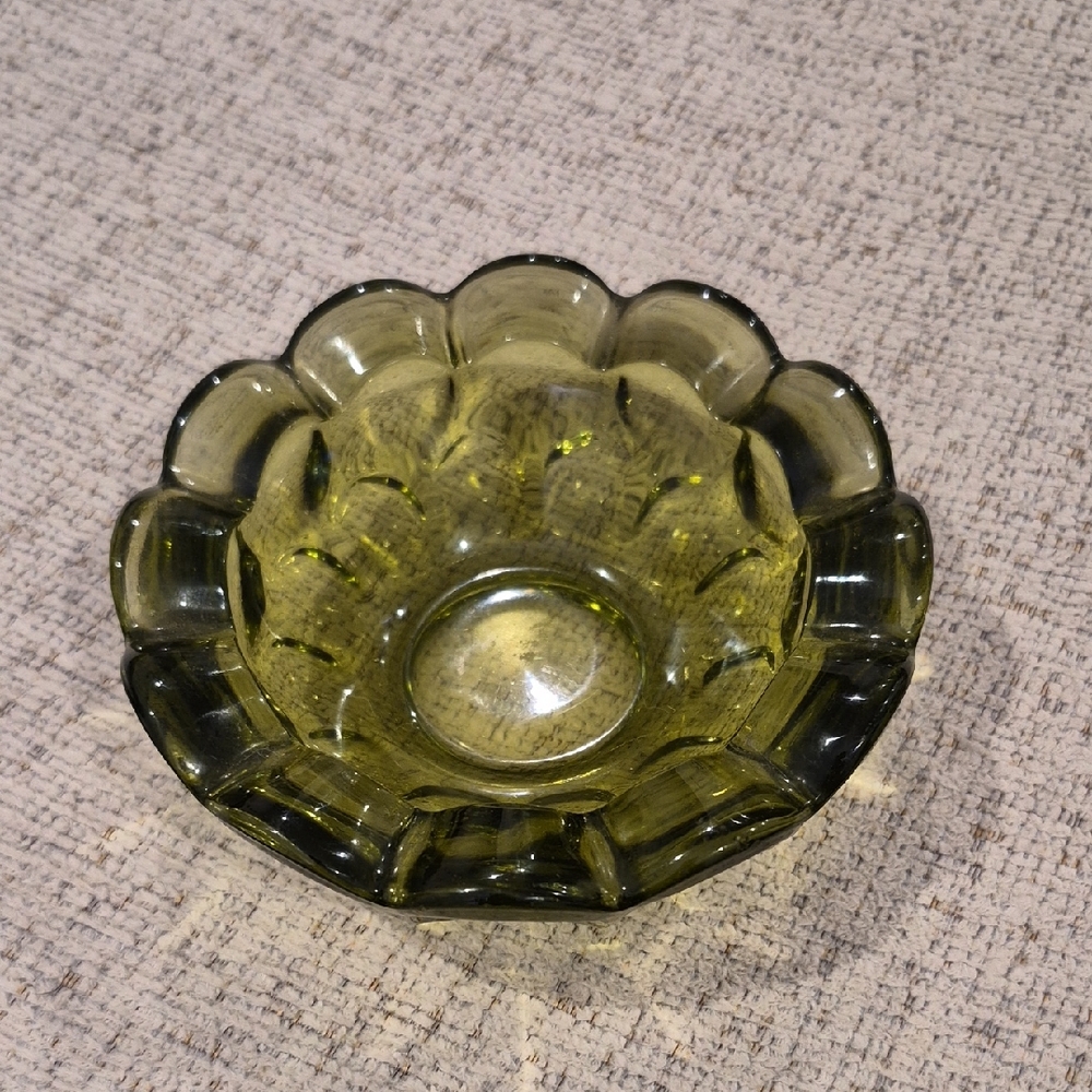 Indiana Green Glass Bowl Vintage Dish Scalloped Edge